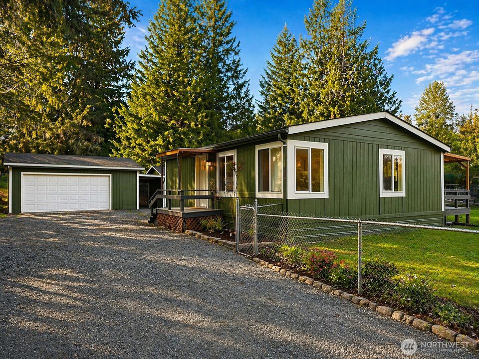 1st image of 51 SE Foxglove Avenue