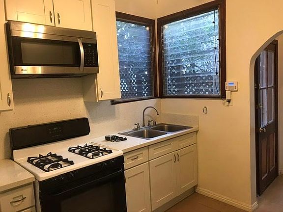 2nd image of 6111 Romaine St #5