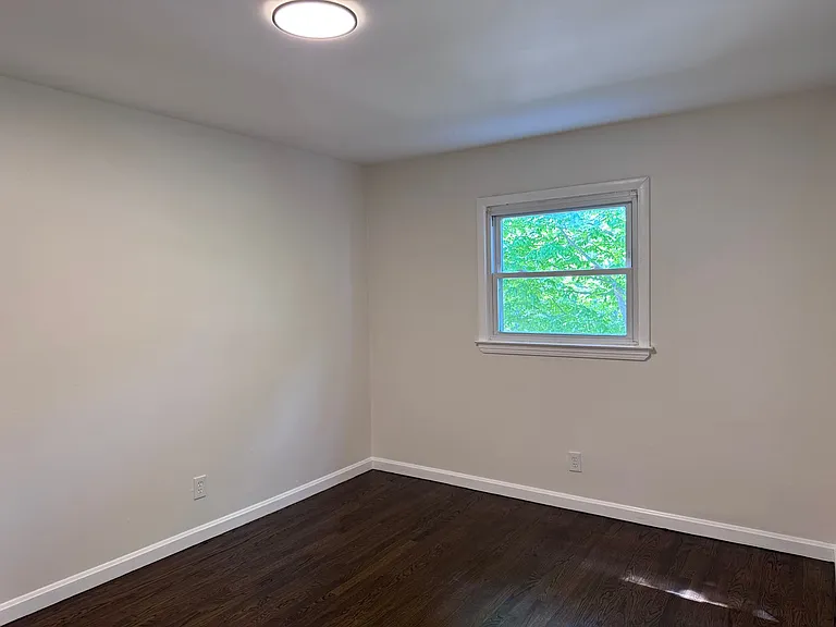 606 Dover Rd — Photo 34