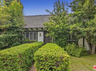 329 Sycamore Rd, Santa Monica, CA 90402