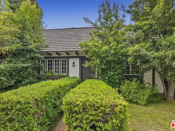 329 Sycamore Rd, Santa Monica, CA 90402