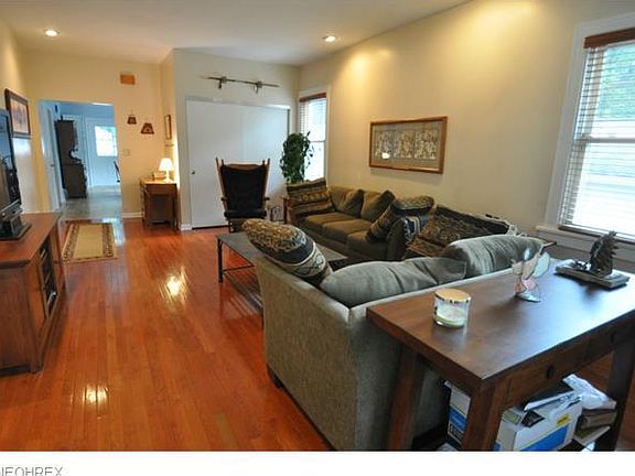 4th image of 23108 Virginia Ave