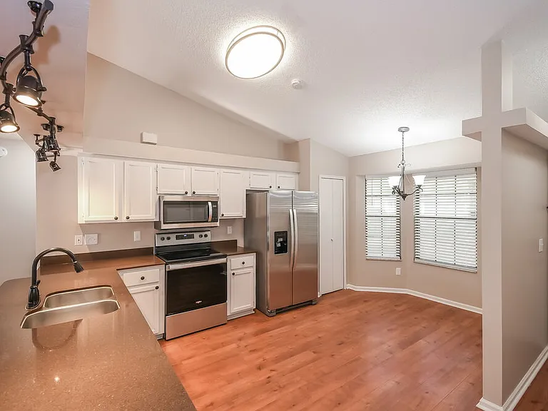 8155 Pineverde Ln — Photo 8