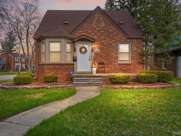 22450 Cherry Hill St, Dearborn, MI 48124