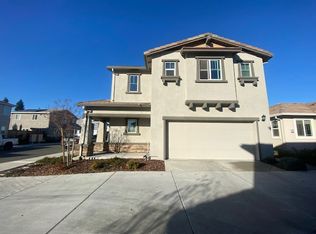 4364 Silver Cedar Ln, Sacramento, CA 95834