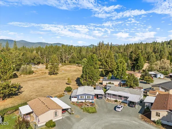 8969 E Evans Creek Rd #23, Rogue River, OR 97537