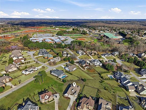 3rd image of 776 High Falls Ct