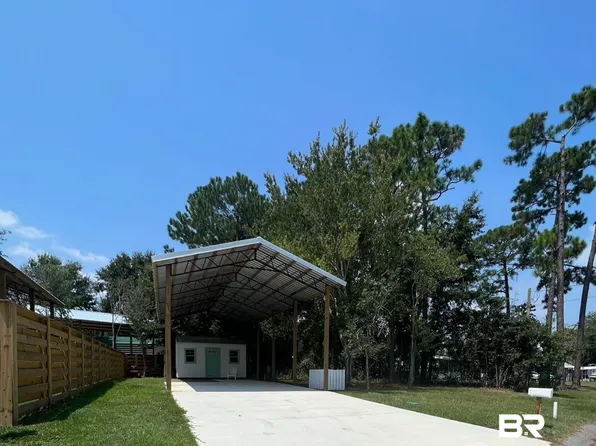 201 Buena Vista Dr, Lillian, AL 36549