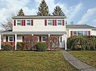 601 Dale Ct W, River Vale, NJ 07675