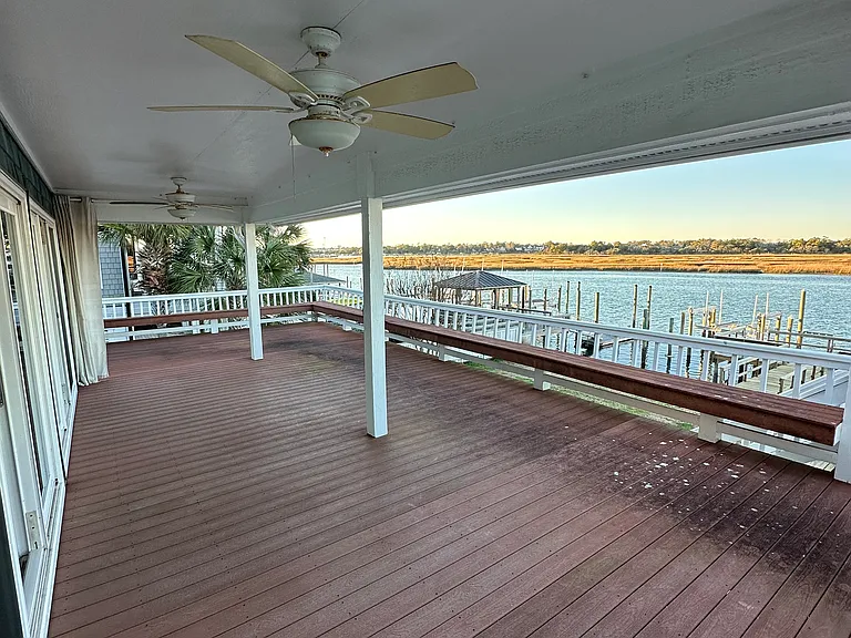 Pelican Dr — Photo 10