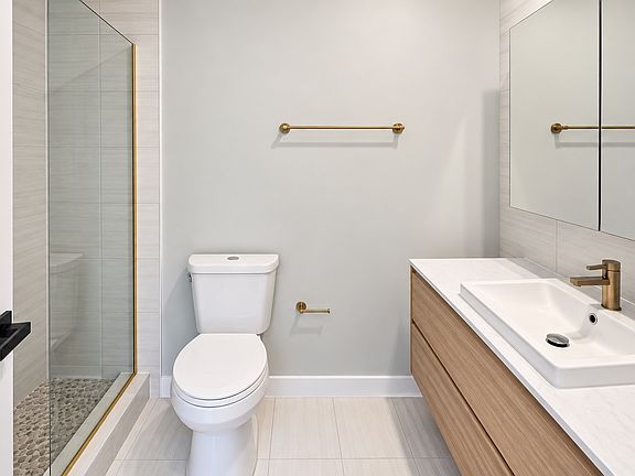 2nd image of 2839 W 24th Blvd #3R