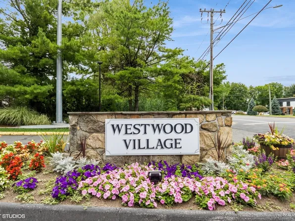 55 Mill Plain Road #19-3, Danbury, CT 06811