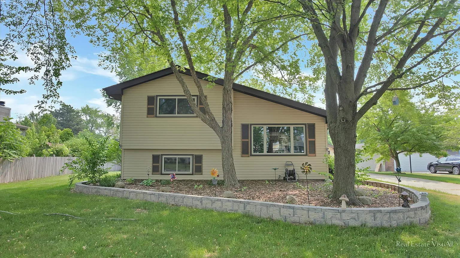 707 Aztec Dr photo 1