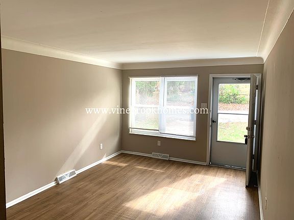 3rd image of 6771 Kenwood Dr