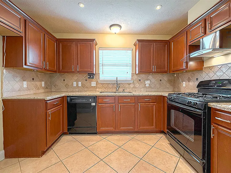 11015 Warath Oak Ct — Photo 8