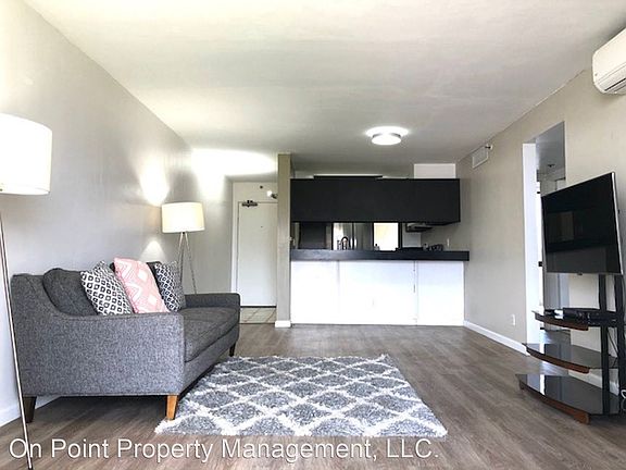 5th image of 990 Ala Nanala St APT 15B