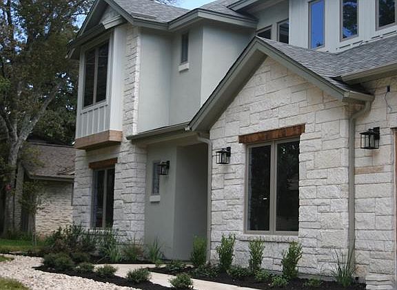 3rd image of 4202 Cat Hollow Dr
