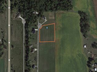 12 E Meadow Creek Ln, Lynn Center, IL 61262