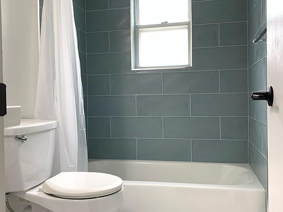 2nd image of 613 Pike St #2