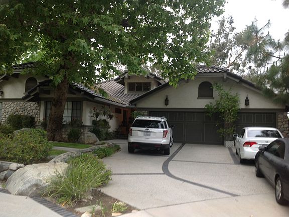 3rd image of 17401 Seco Ct
