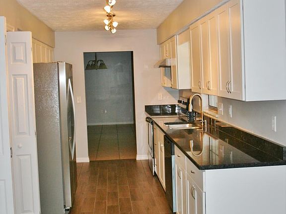 5th image of 5715 SE 35th St