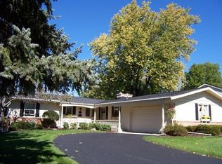 N89W17096 Roosevelt Dr, Menomonee Falls, WI 53051