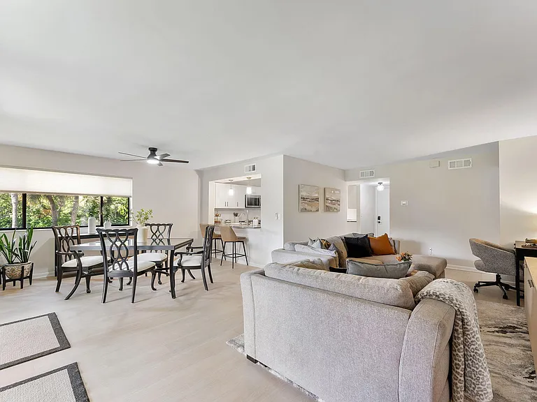 11230 Green Lake Dr #204 — Photo 8
