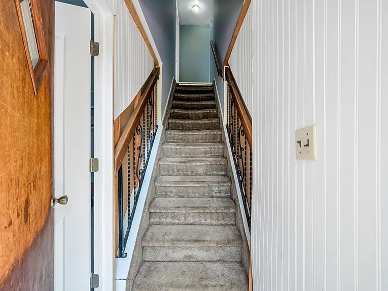 36 Winter Ln #2 — Photo 1