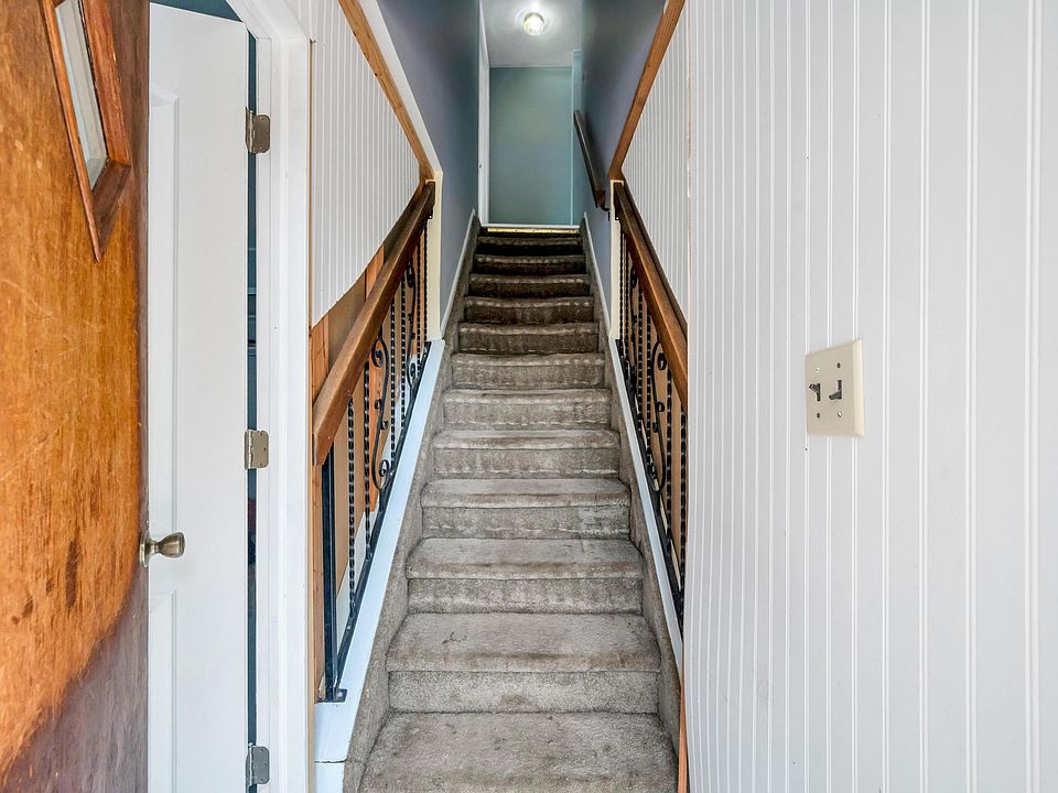 1st image of 36 Winter Ln #2