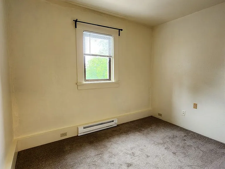 Florence Apartments — Photo 13