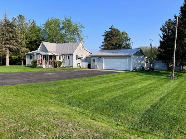 4149 Worth Rd, Pinconning, MI 48650