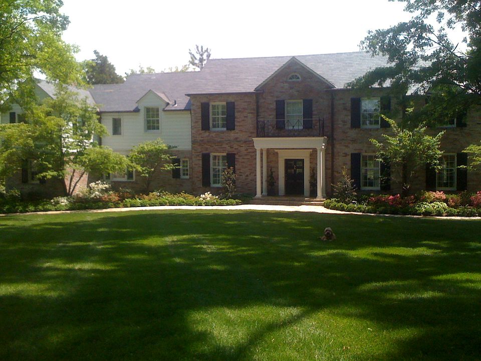 1st image of 24 Clermont Ln