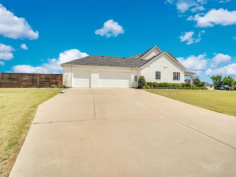 140 Farish Ln — Photo 34
