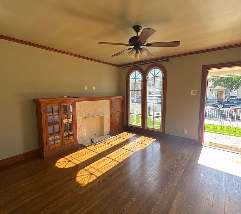 1st image of 550 W 20th St #0