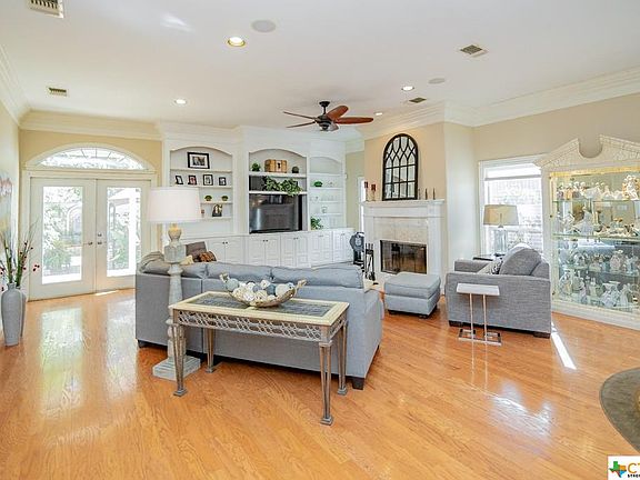 3rd image of 6007G Country Club Dr