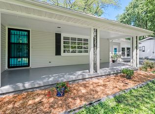 400 S Hopkins St, Newman, IL 61942