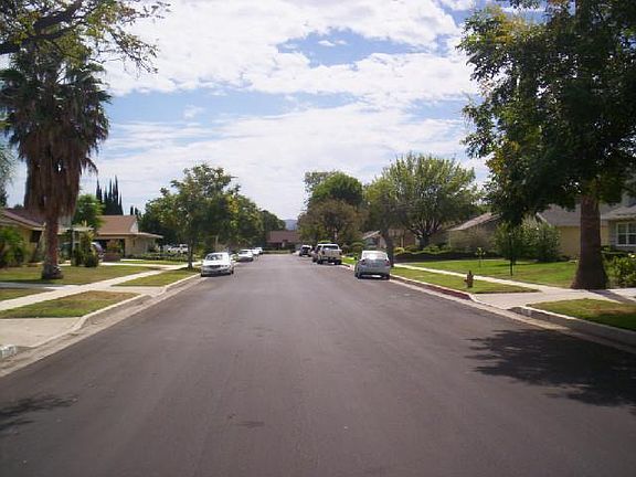 4th image of 7853 Quimby Ave