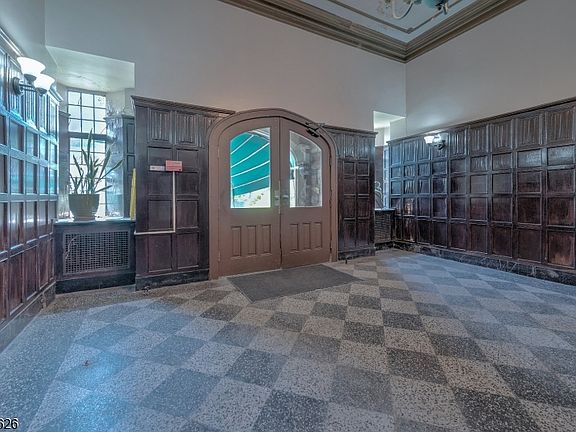 3rd image of 55 Randolph Place Unit 403 #403