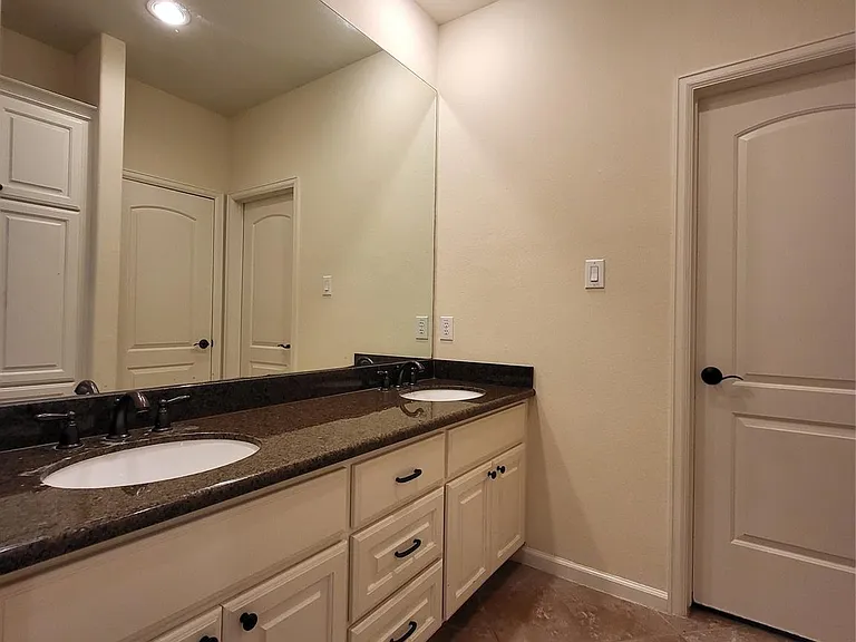 8811 Van Allen Dr — Photo 26