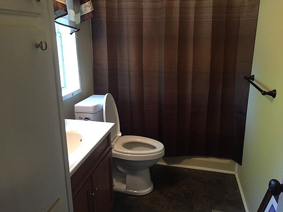 4th image of 25325 Macarthur Dr