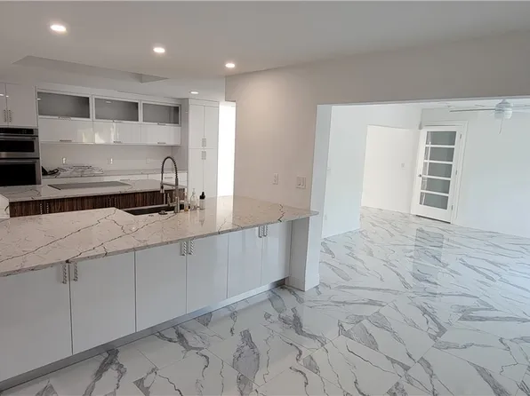 5200 West Blvd, Naples, FL 34103