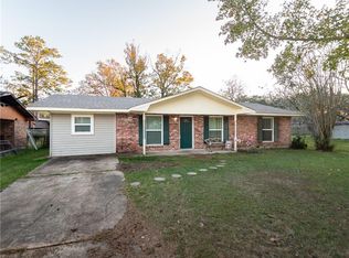 1111 Mockingbird Ln, Oakdale, LA 71463