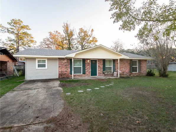 1111 Mockingbird Ln, Oakdale, LA 71463