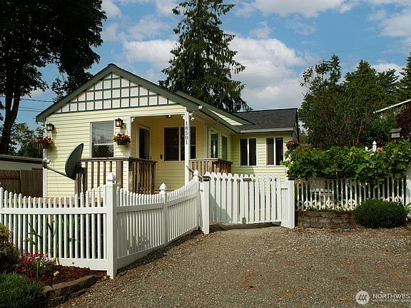 3rd image of 18501 5th Avenue NE