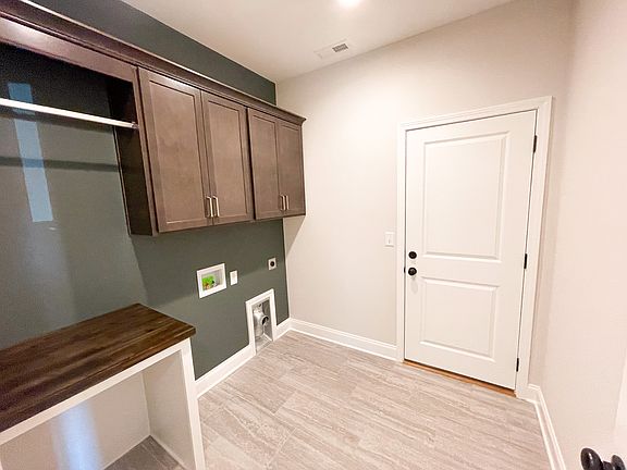 The Pin Oak Plan, Laundry Room