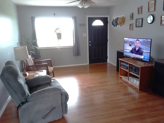 4th image of 220 Windridge Dr