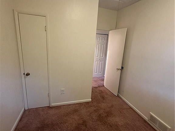 5th image of 825 Ogden Ave