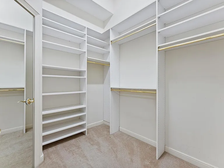 7081 Mallorca Cres — Photo 13