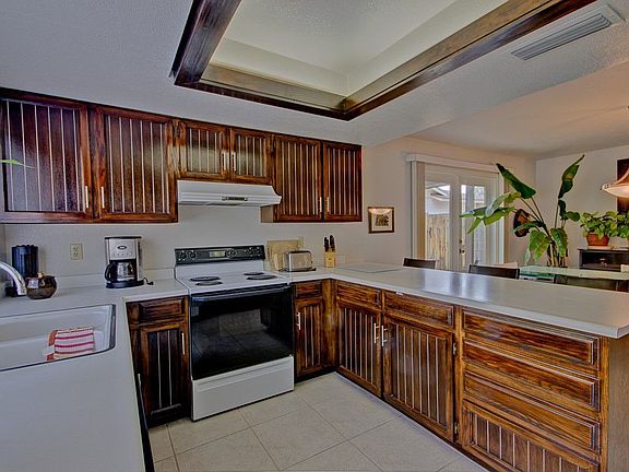 3rd image of 4052 W Christy Dr