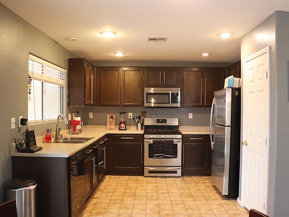 4th image of 229 Del Cira Ave